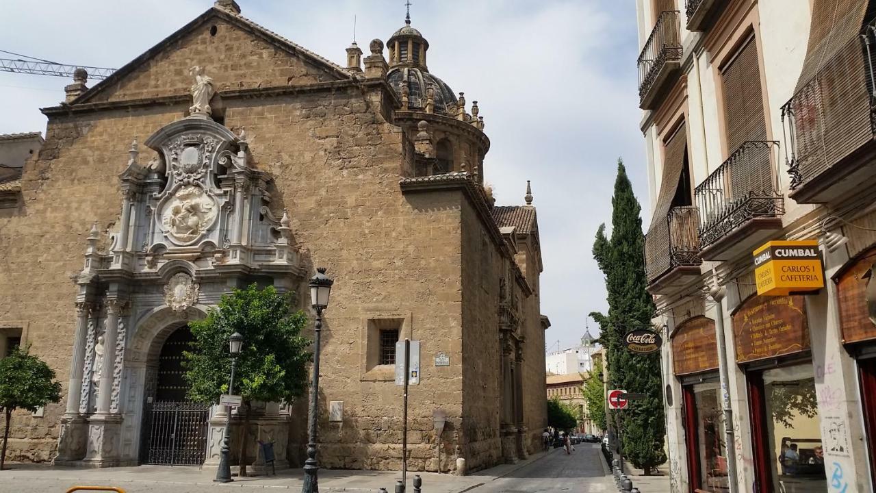 Patio San Jerónimo Casa De Arte Granada