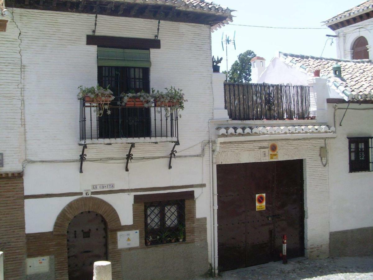 La Casita De *