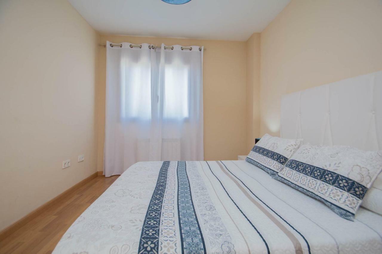 Apartamento Enjoygranada Emir 3f - Pool, Gym & Free Parking