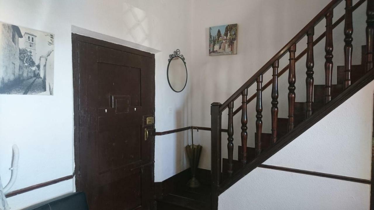 La Casita De *