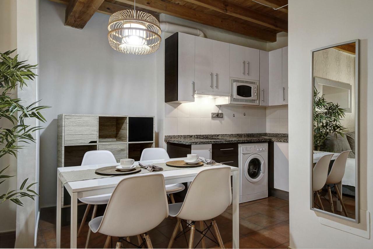Home4u, Elvira 16, 2a Apartamento *