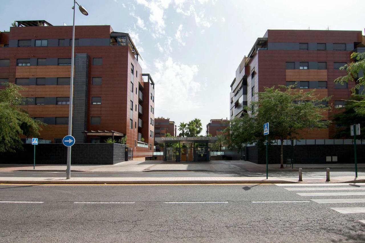 Forum-ciencias Con Piscina, Gym & Parking Granada