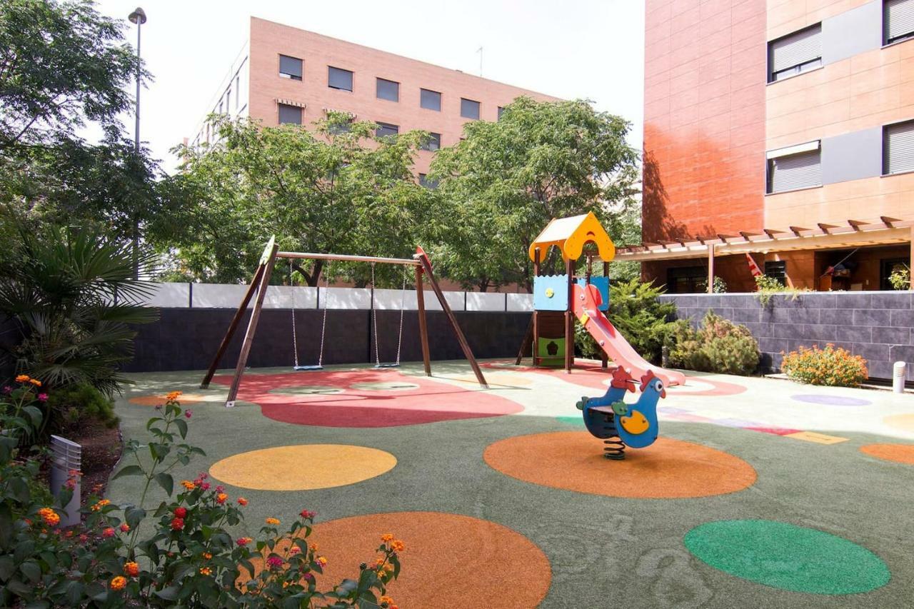 Forum-ciencias Con Piscina, Gym & Parking *