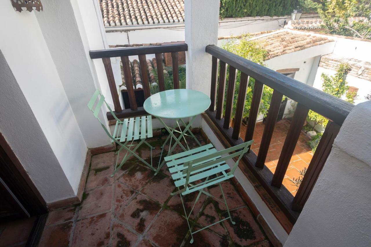 Patio Del Olivo