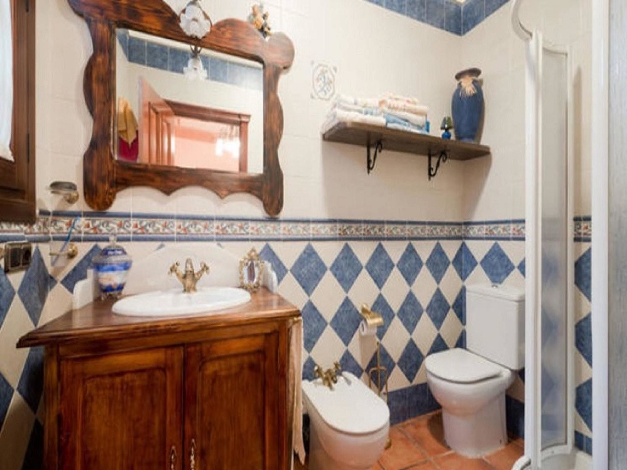 With 3 Bedrooms In Granada, With Wonderful View, Balcon * Granada