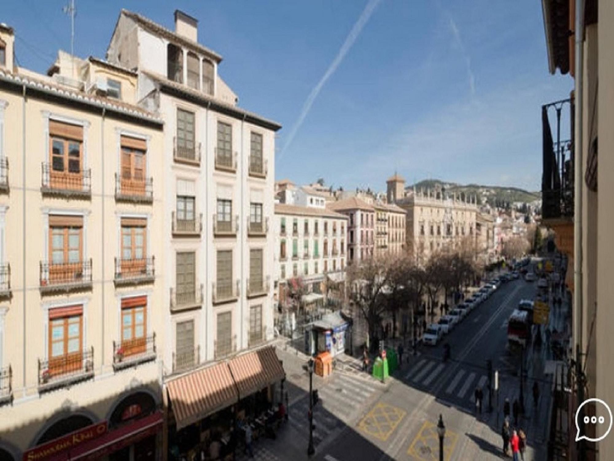 With 3 Bedrooms In Granada, With Wonderful View, Balcon Apartamento