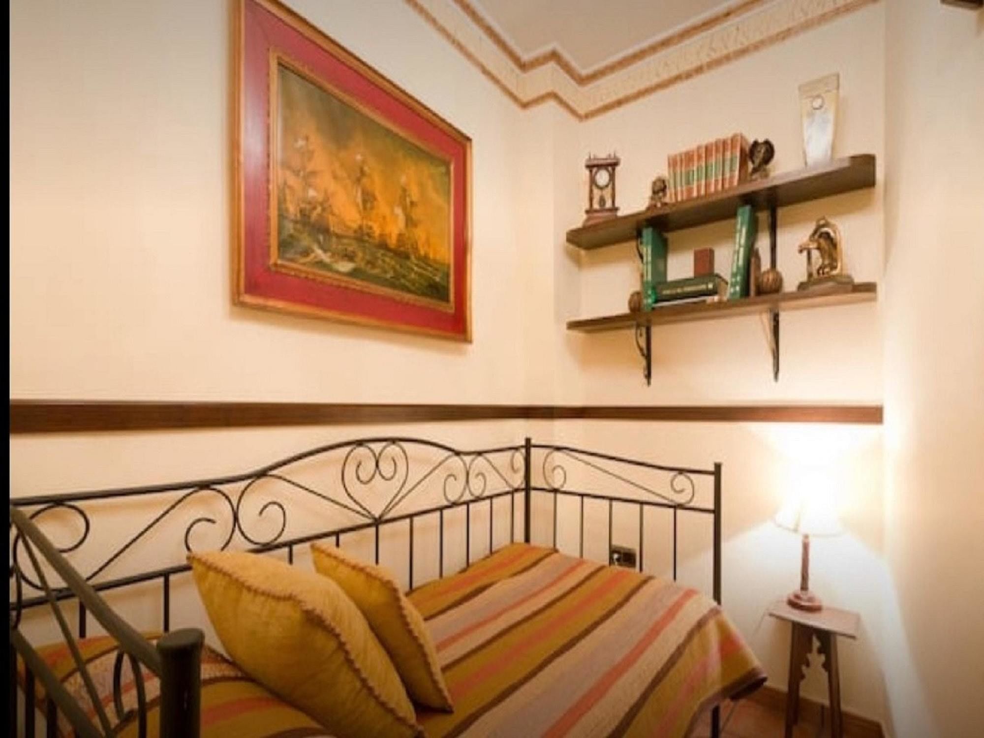 With 3 Bedrooms In Granada, With Wonderful View, Balcon * Granada