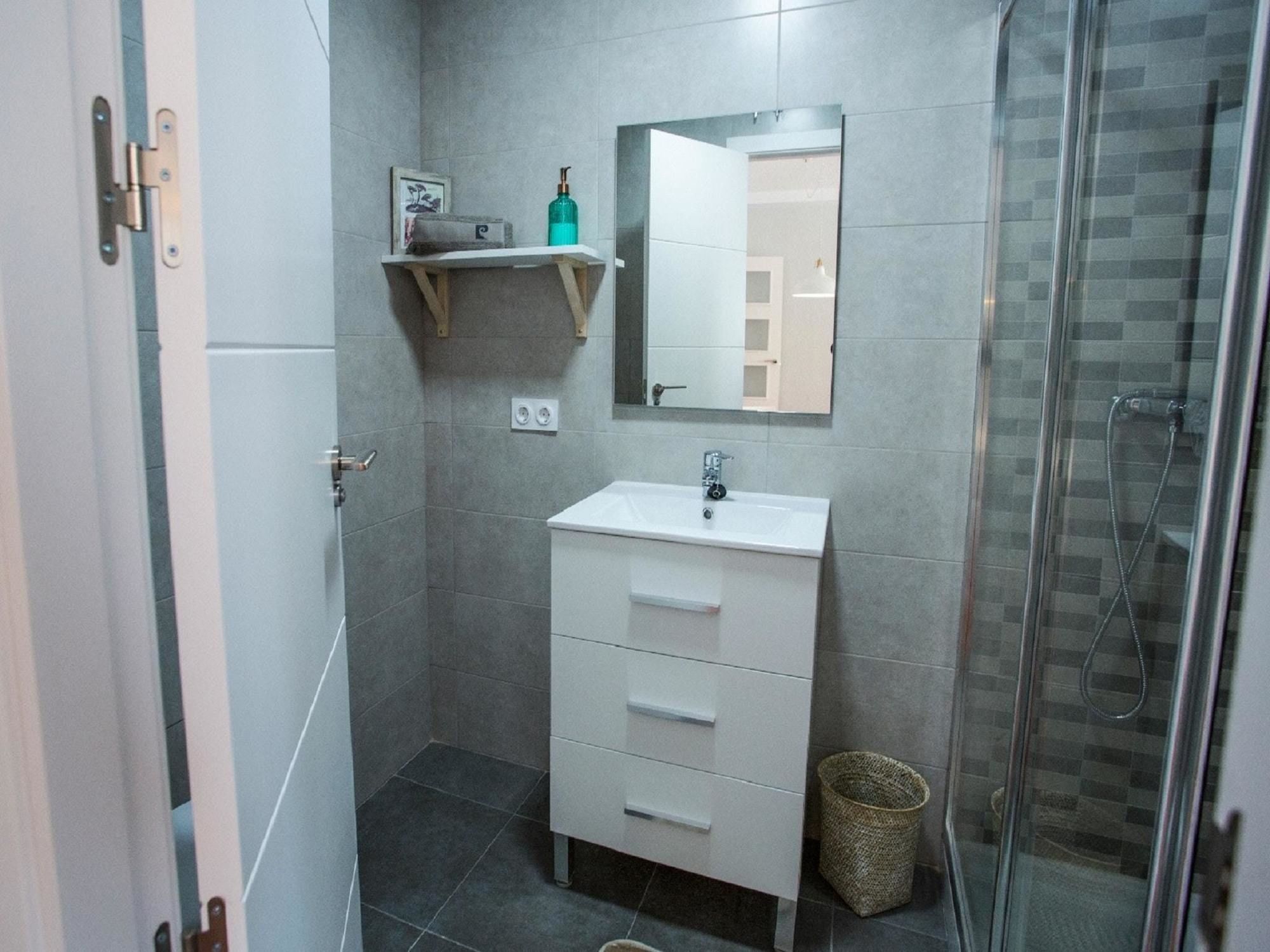 With 4 Bedrooms In Granada, With Wonderful View, Furnis * Granada