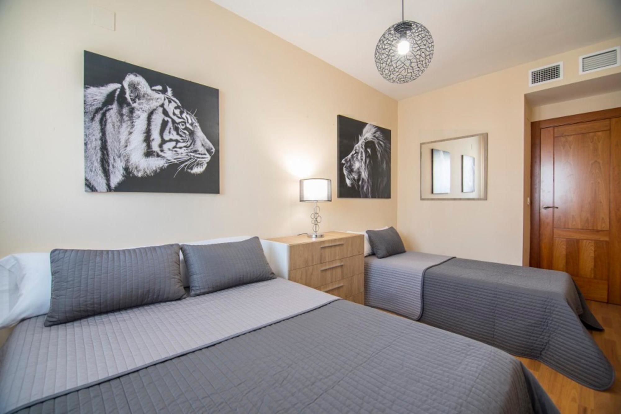 Enjoygranada Emir 3a Piscina Gym And Parking Apartamento *