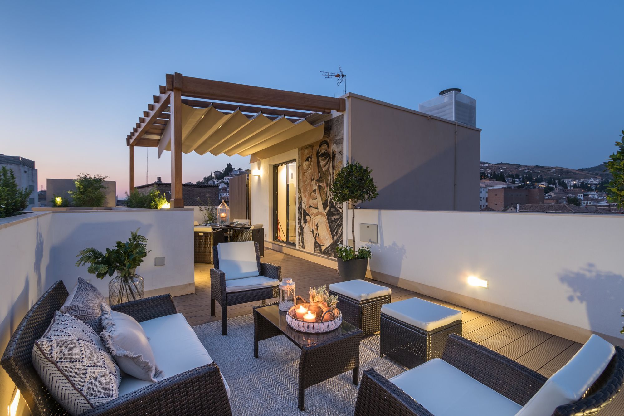 Chezmoihomes Plaza Nueva Penthouse