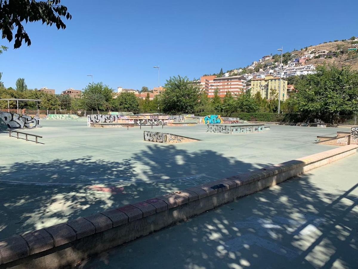 Apartamento En Granada Con Facil Aparcamiento En La Zona Granada
