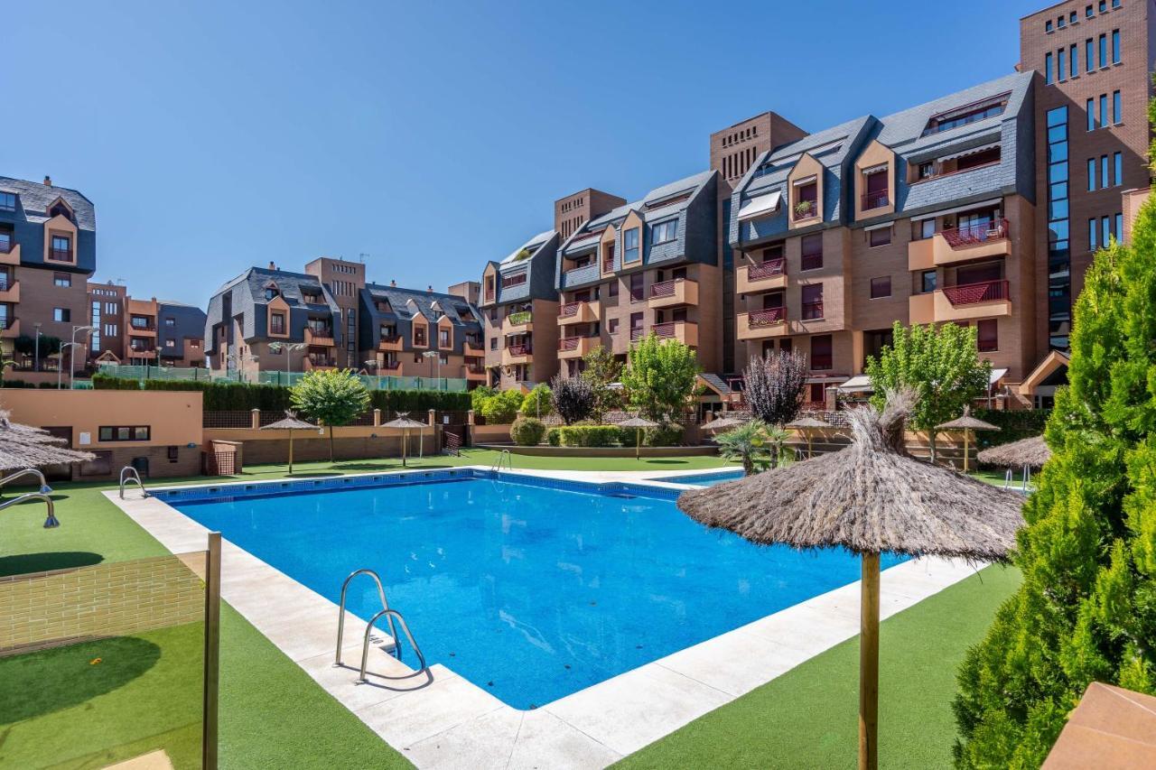 Urbanizacion De Lujo, Piscina, Padel, Garage Apartamento