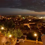 Carmen en el Albaicín con Jardin y Vistas