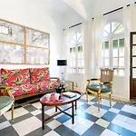 Genteel Home Romanilla