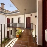 Coqueto Apartamento Duplex Con Terraza Privada Y Parking