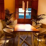 Fantastica Vivienda En El Pleno Corazon De Granada