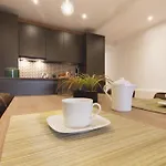 Chezmoihomes Cuarto Real Iii