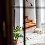 La Corrala De La Catedral By Apolo Homes