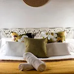 La Corrala De La Catedral By Apolo Homes