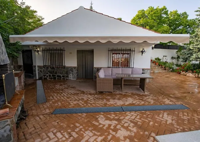 Casa Cuesta del Álamo. Vistas frente Puente Lata