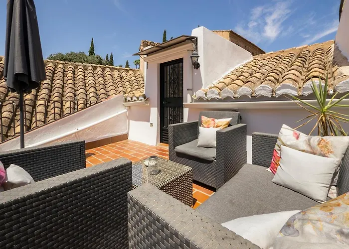 Coqueto Apartamento Duplex Con Terraza Privada Y Parking