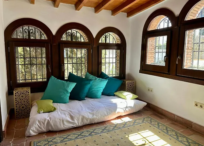 Casa De La Alberzana