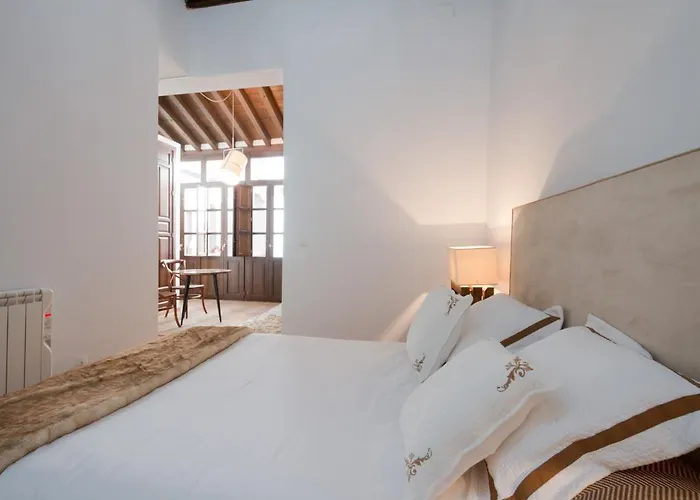 La Corrala De La Catedral By Apolo Homes