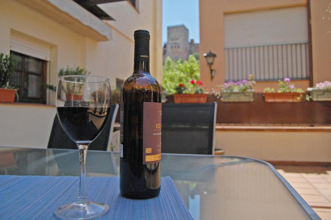 Un Vergel Al Pie De La Alhambra. Enjoy It Now!! *