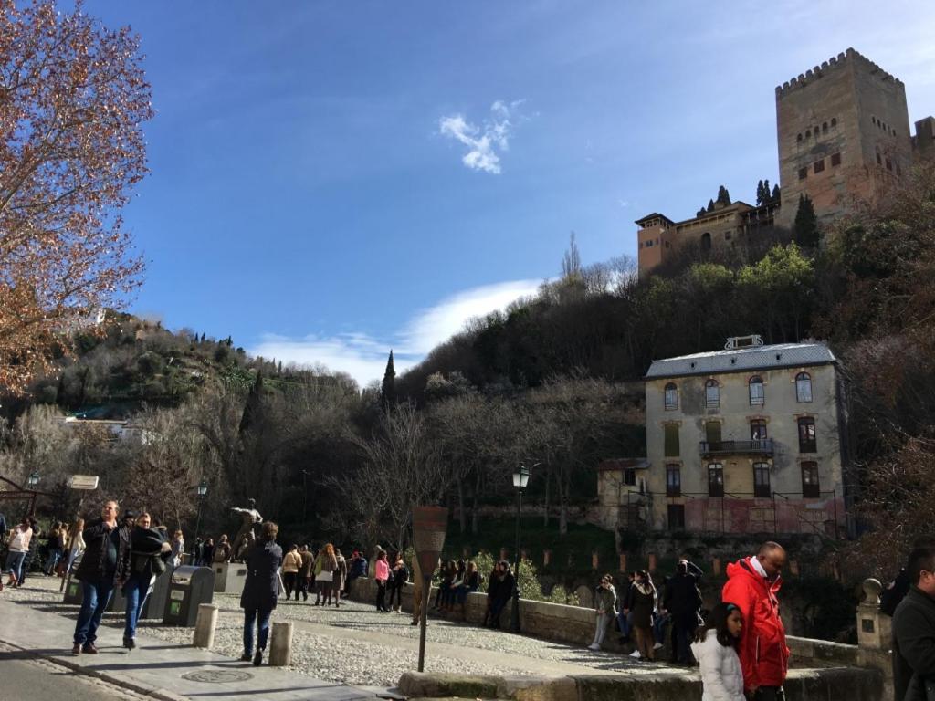 Un Vergel Al Pie De La Alhambra. Enjoy It Now!!