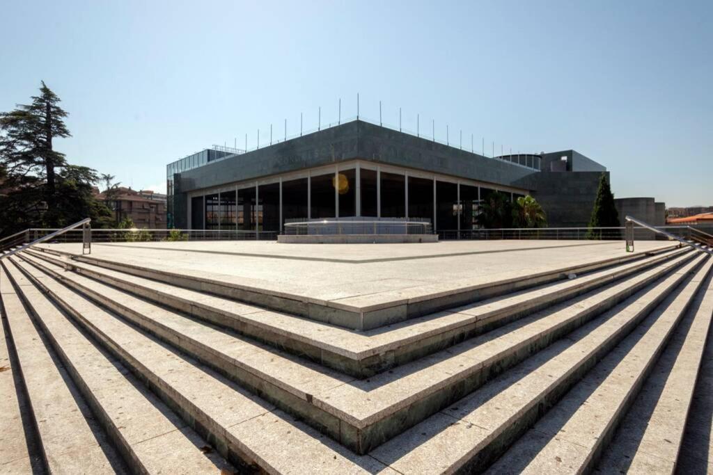 Impresionante Palacio De Congresos * Granada
