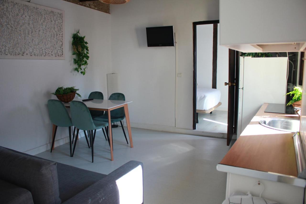 Zahira Apartment *