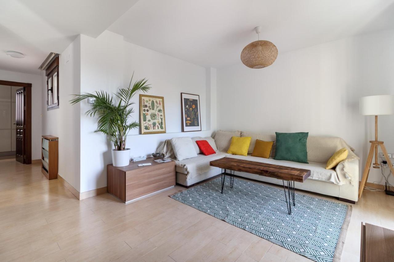Beautiful Duplex-city Center. Parking By The House Сasa de vacaciones