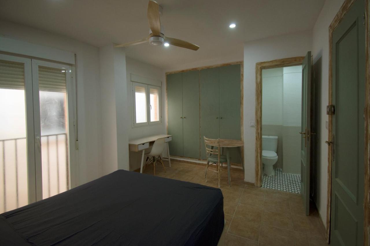 Con Bano Privado En Casa De 3 En El Barrio Mas Historico *