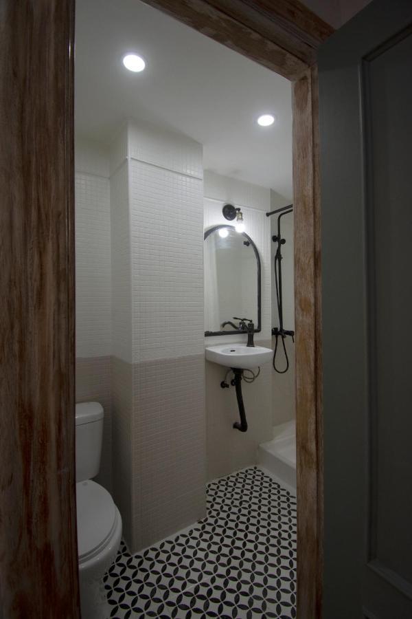 Habitación en casa particular Con Bano Privado En Casa De 3 En El Barrio Mas Historico Granada