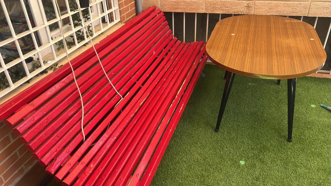 Casa Ideal Familias Y Grupos Con Balcones Exterior Soleada Patios Cerca Alhambra, Sierra Nevada, Rio Genil, Lancha Del Genil, Parque Llano Y Reloj Del Sol Con Barbacoas, Campo De Futbol, Circuito Gimnasia