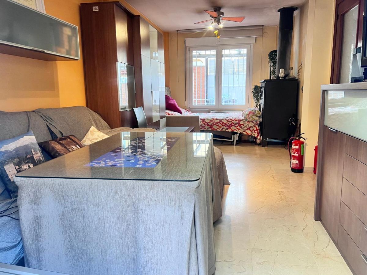 Casa Ideal Familias Y Grupos Con Balcones Exterior Soleada Patios Cerca Alhambra, Sierra Nevada, Rio Genil, Lancha Del Genil, Parque Llano Y Reloj Del Sol Con Barbacoas, Campo De Futbol, Circuito Gimnasia *