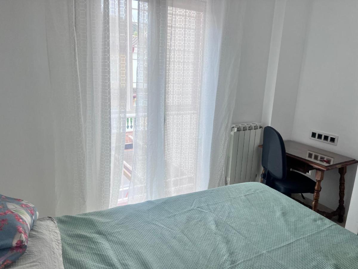 Casa Ideal Familias Y Grupos Con Balcones Exterior Soleada Patios Cerca Alhambra, Sierra Nevada, Rio Genil, Lancha Del Genil, Parque Llano Y Reloj Del Sol Con Barbacoas, Campo De Futbol, Circuito Gimnasia