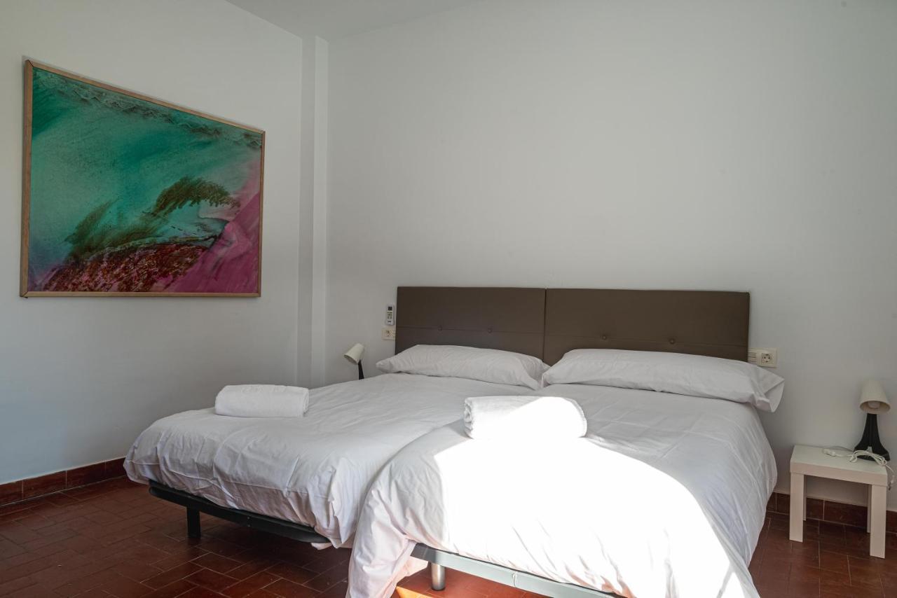 Casa Con Piscina, Barbacoa Y Jardin Para 20 Personas Holiday home