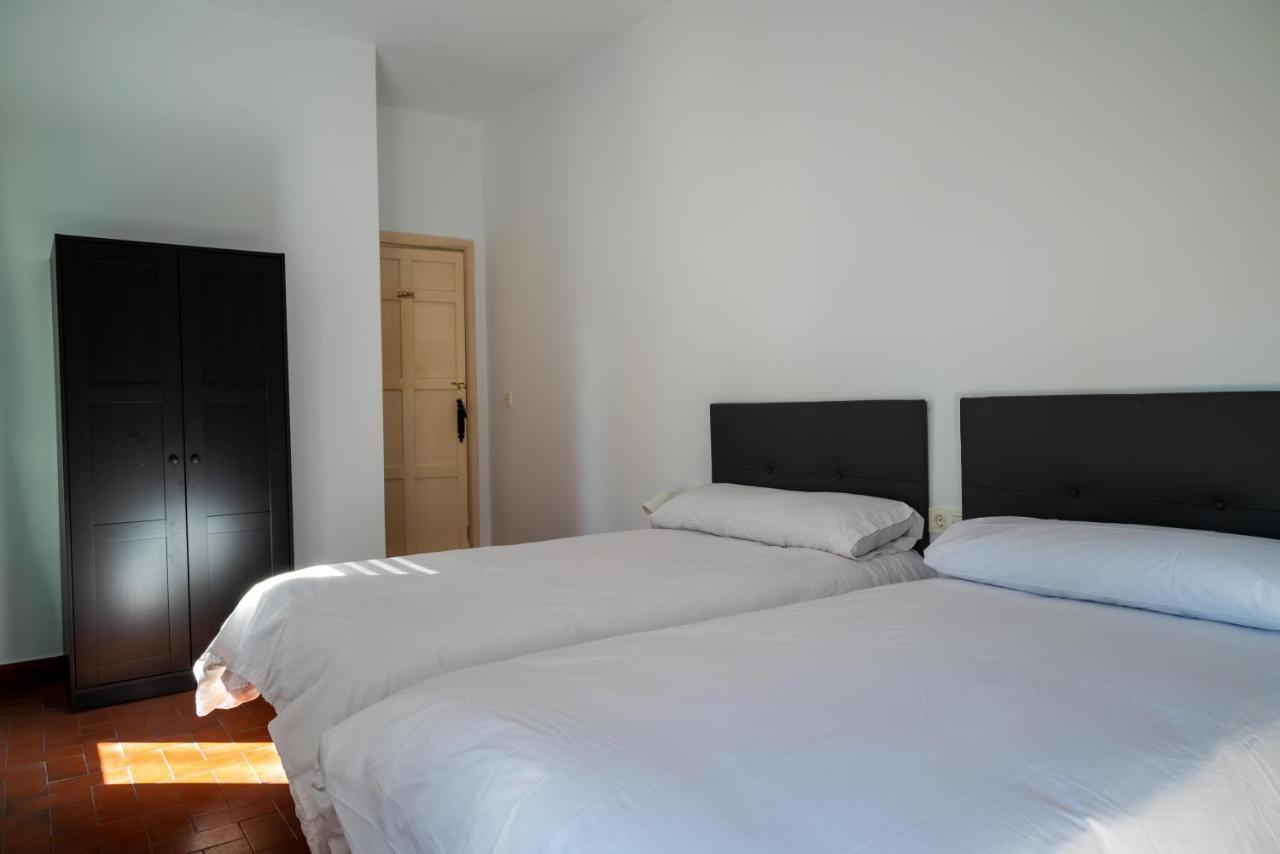 Casa Con Piscina, Barbacoa Y Jardin Para 20 Personas Holiday home