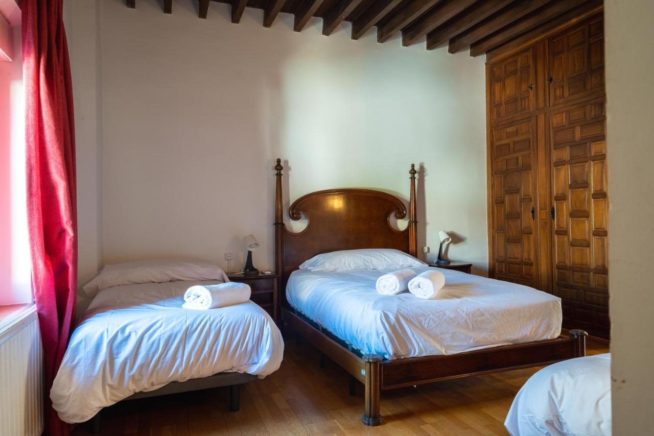 Casa Con Piscina, Barbacoa Y Jardin Para 20 Personas Granada