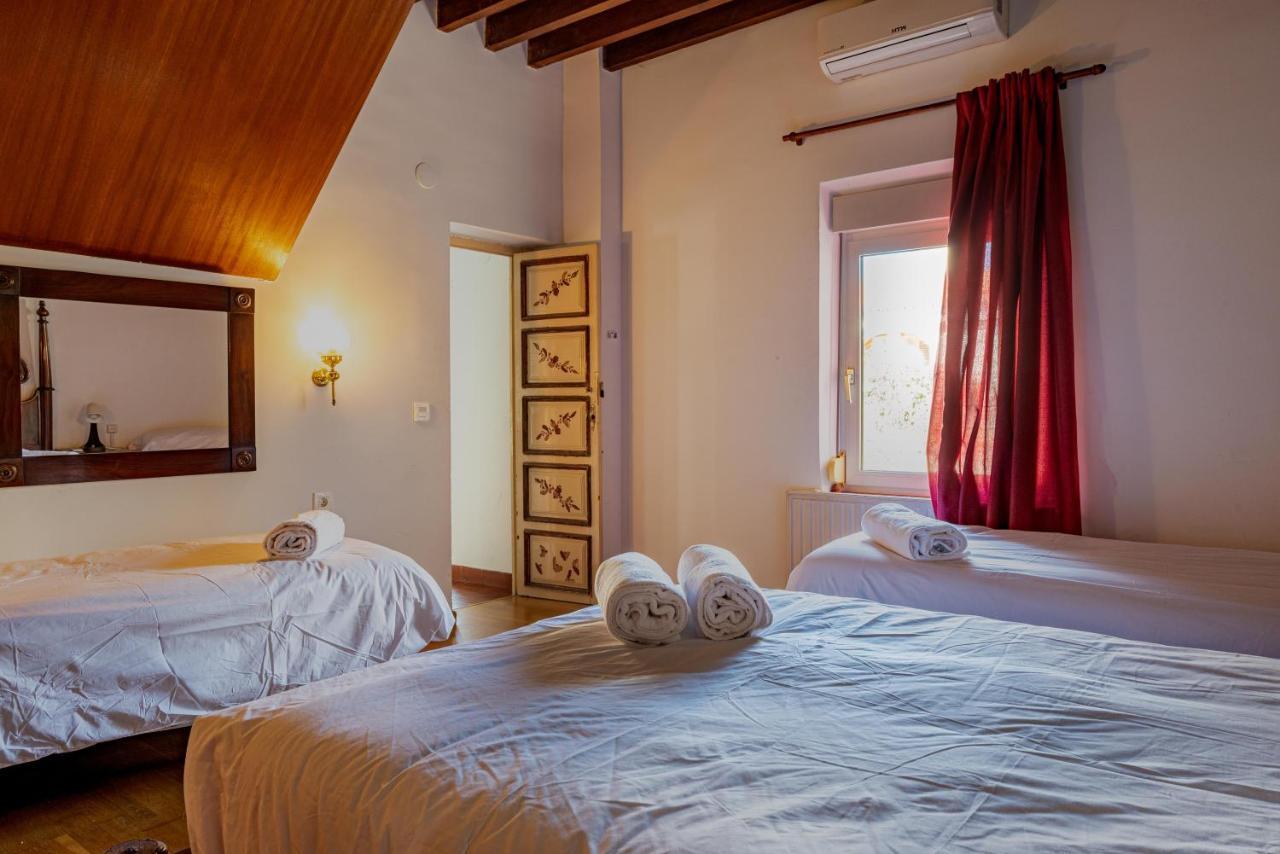 Casa Con Piscina, Barbacoa Y Jardin Para 20 Personas Granada