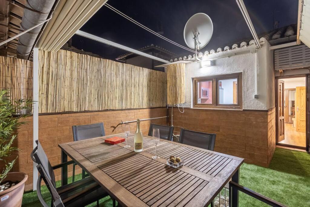 Con Terraza A 4 Minutos De La Catedral Apartamento Granada