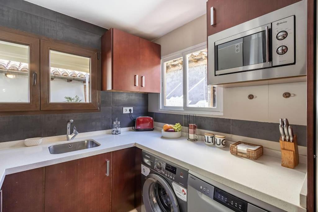 Con Terraza A 4 Minutos De La Catedral Apartamento