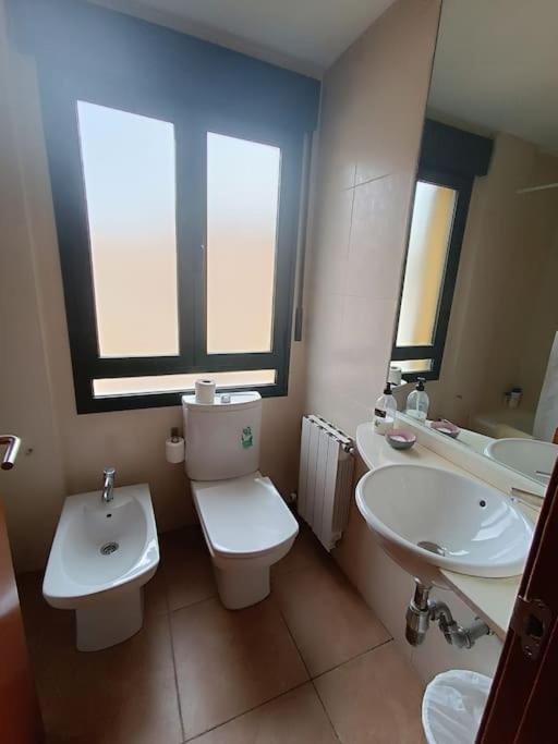 Corrala De San Aton. Atico Veleta Apartment