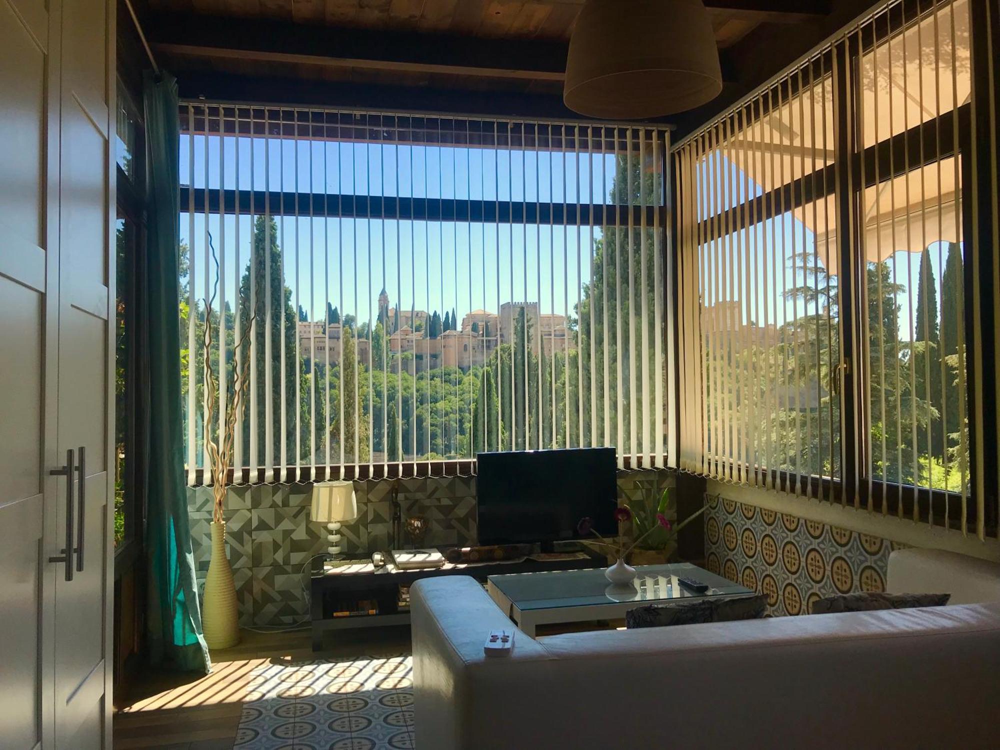 Con Vistas Alhambra *