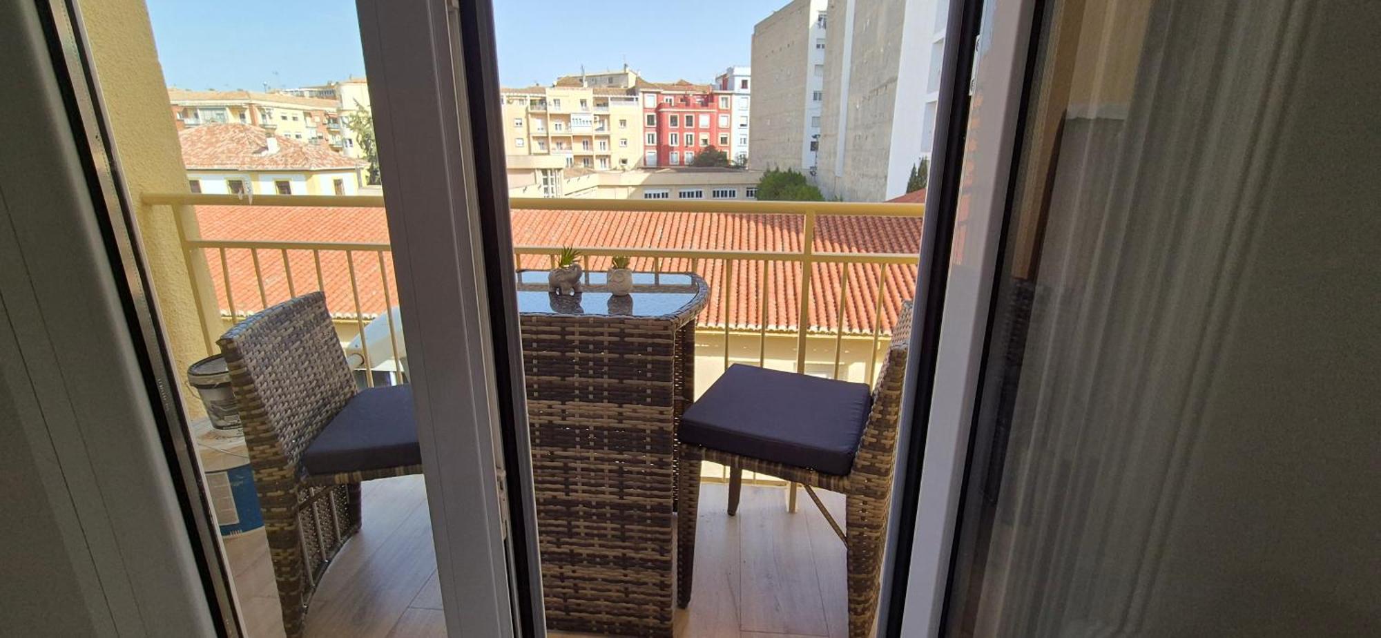 Sun Apartment *