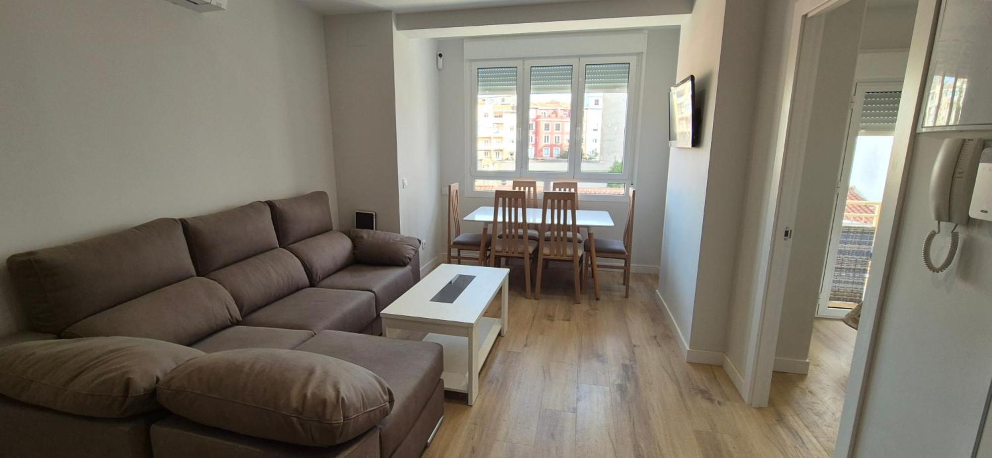 Sun Apartment *