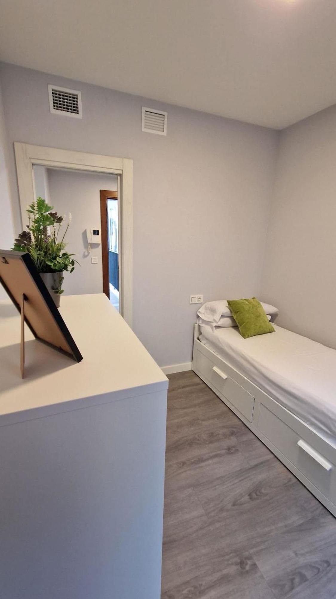 Imeda Piedra Santa Granada