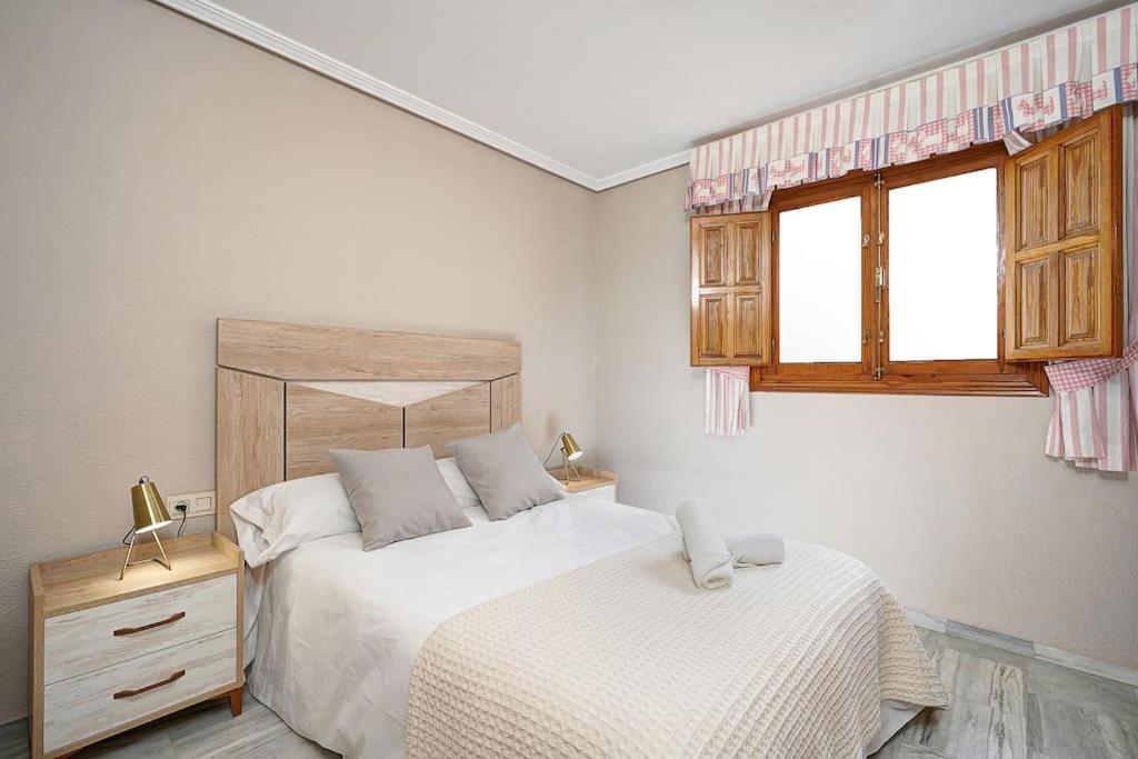 Centro. Atico Ayuntamiento Apartamento