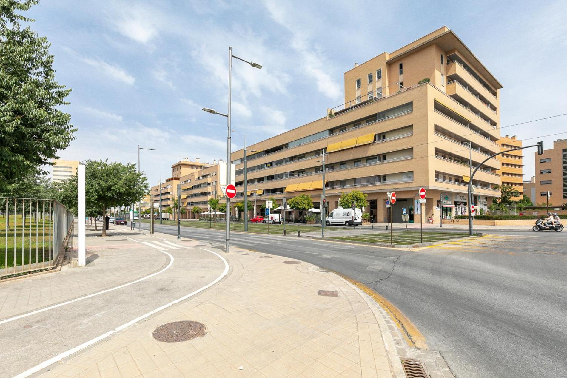 Apartamento Atico Piscina Y Parking Granada